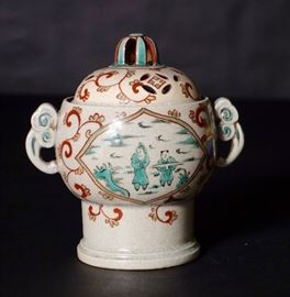 Japanese incense burner, Ninsei mark, 19th century