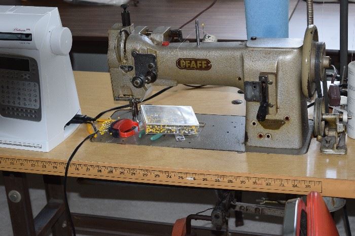 Antique PFAFF Industrial Sewing Machine