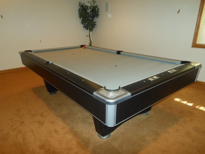 pool table 