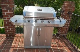 Char-Broil Commercial Stainless Steel Grill