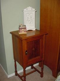 Antique Stand