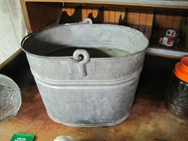 Oval galvanized pail