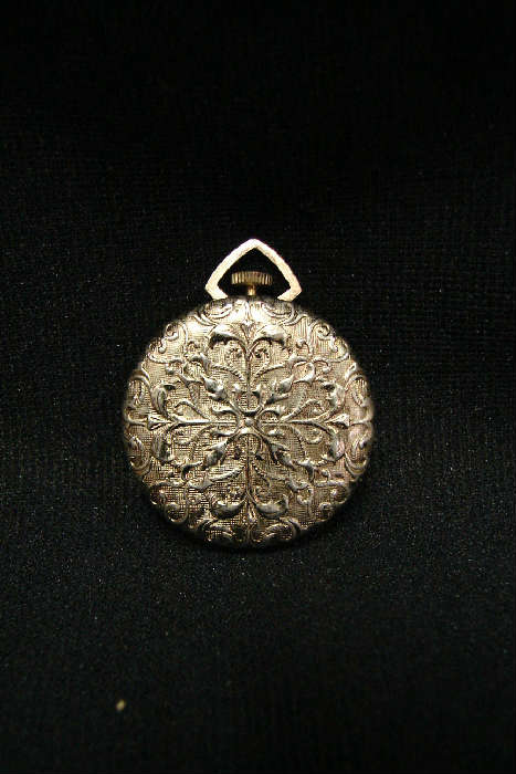 Decorative back of case of Lucerne pendant