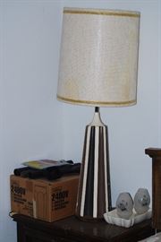 MID CENTURY MODERN TABLE LAMP