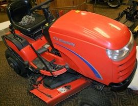 Simplicity Lawn Tractor With Mower Deck & Snow Blade (Engine May Need Work)