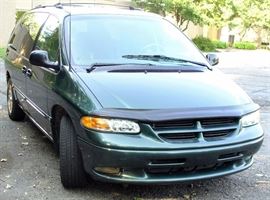 1996 Dodge Grand Caravan ES, V-6, 195,000 miles, Runs great!; 