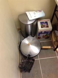 Wok and other kitchen gadgets