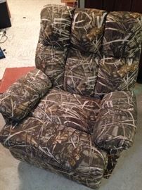 Comfy, camo recliner