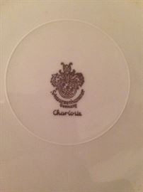 Charlotte pattern, about 85 pieces