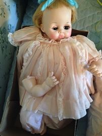 Madame Alexander, needs arm repair