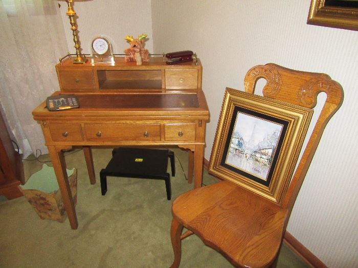 desk with hinged top and matching chair