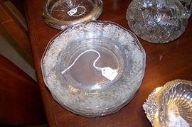 Elegant glass etched plates