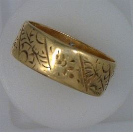 18K wedding band