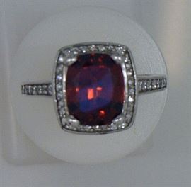 Garnet and diamond ring, 14K white gold. 3.87 Ct garnet - .38 Ct. diamonds