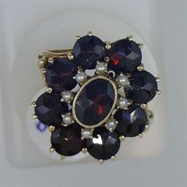 14K ring with garnets and seed pearls - marked Germany