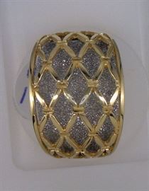 Marked 14K - dome ring -