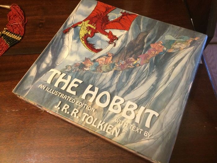 Book, J R Tolkien's  'The Hobbit' 1977 Illustrated edition  by Arthur Rankin Jr. and Jules Bass, First Edition.  Clear Dust Jacket 