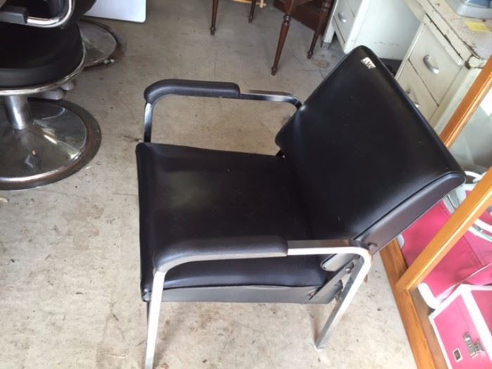 Salon Shampoo Chair in excellent condition $20