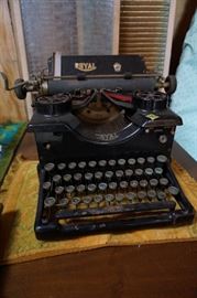 OLD typewriter