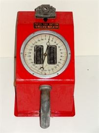 1940'S GOTTLIEB COIN OPERATED HAND GRIP STRENGTH TRADE STIMULATOR DEVICE