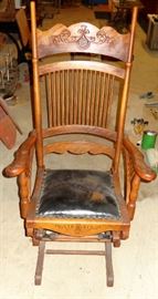 NICE PRESSED WOOD OAK SPINDLE BACK  LEATHER SEAT PLATFORM ROCKER