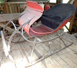 OLD HORSE DRAWN SLEIGH