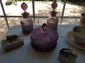 Grape glass dresser set