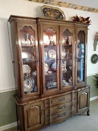 Thomasville china cabinet