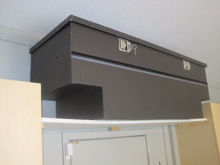 Pickup truck tool chest, never used.