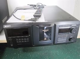 Sony CDP-CX450 CD Changer Player, 400 Disc.