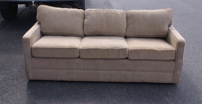 Beacon Hill Cloth Sofa with Hide A Bed in Excellent Condition