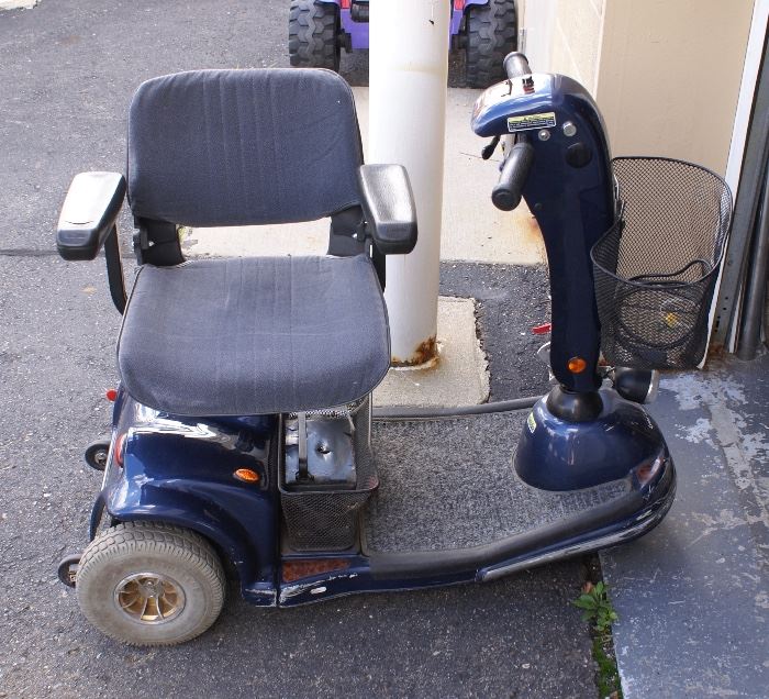 LX-3 Electric Wheel Chair. Needs New Batterries 