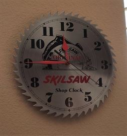 Skilsaw clock