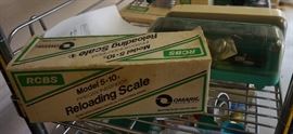 Reloading scales