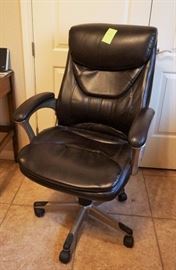 Rolling office chair