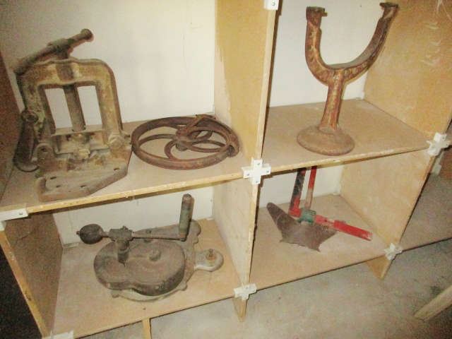 Old Cast Iron Parts ...way cool for you Industrial Collectors!