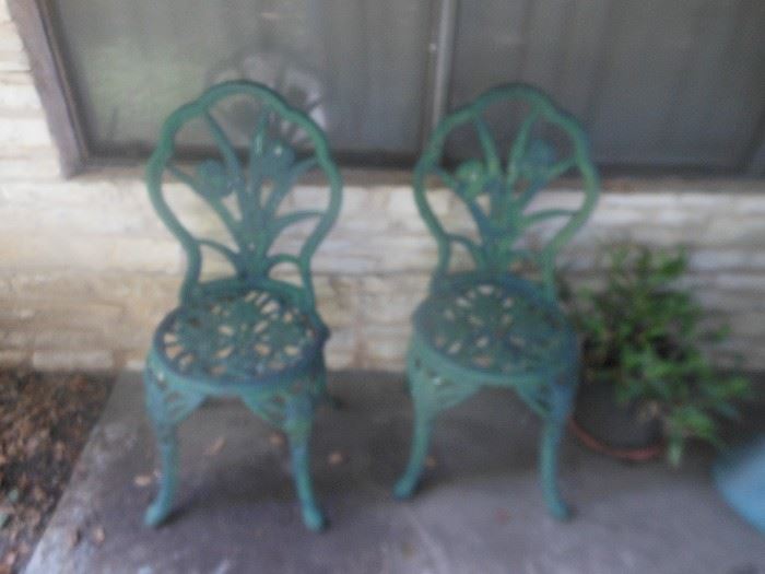 More patio decorative chairs