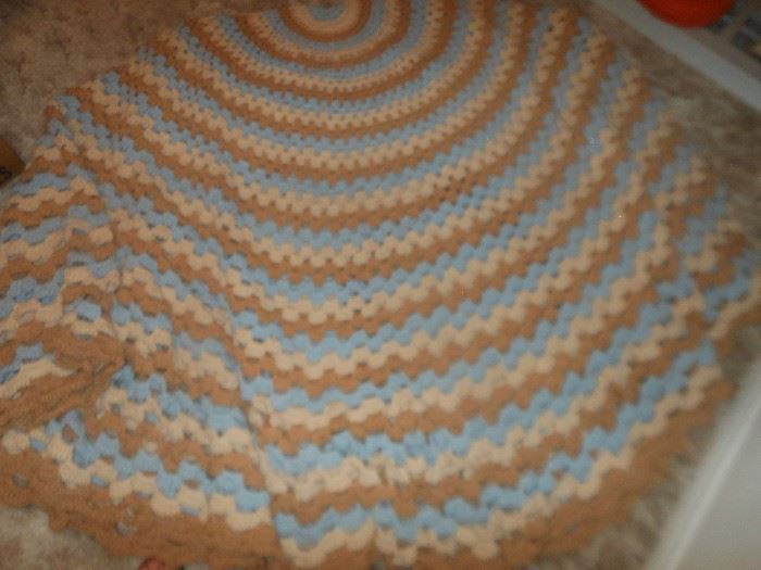 Large crochet round rug