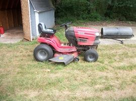 Craftsman riding mower only 1yr old