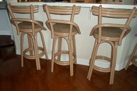 4 of these bar stools