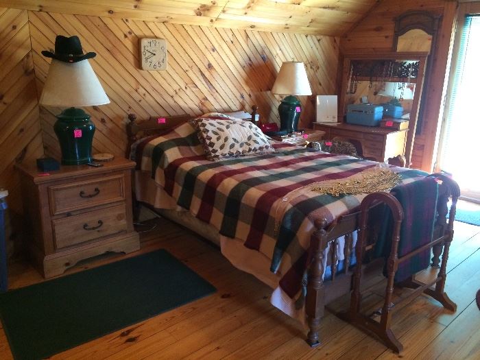 full size bed, quilt rack, night stands, lamps