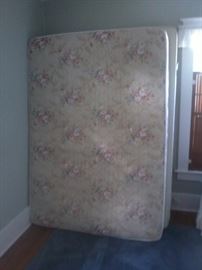 FULL SIZE MATTRESS AND BOXSPRING