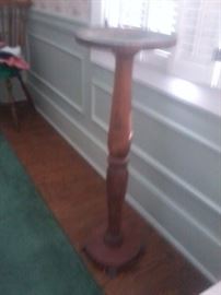 ANTIQUE PLANT STAND