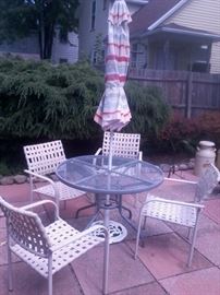 NICE PATIO SET