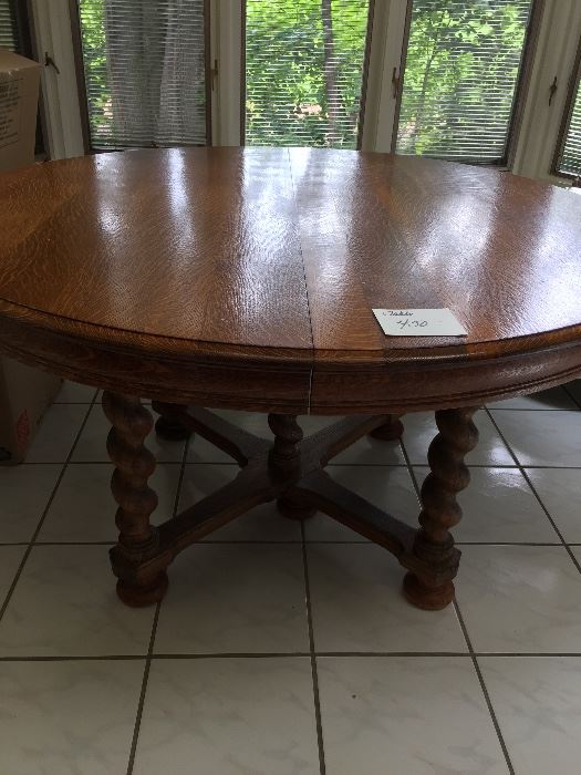 Gorgeous oak table