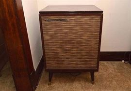 Vintage RCA Victor Orthophonic High Fidelity Stereo / Turntable