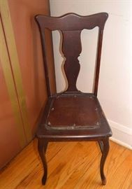 Antique Mahogany Queen Anne Side Chair