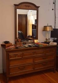 Vintage Chest of Drawers with Mirror
