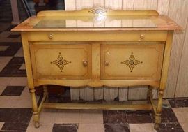 Vintage Sideboard / Buffet