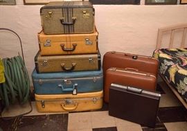 Vintage Suitcases / Luggage